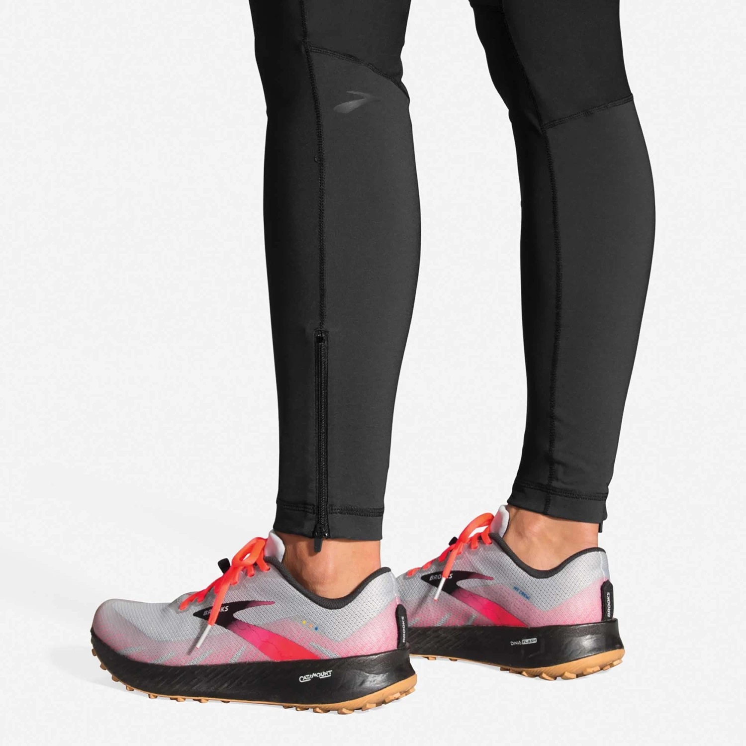 Brooks | Women's Switch Hybrid Tight - Image 5